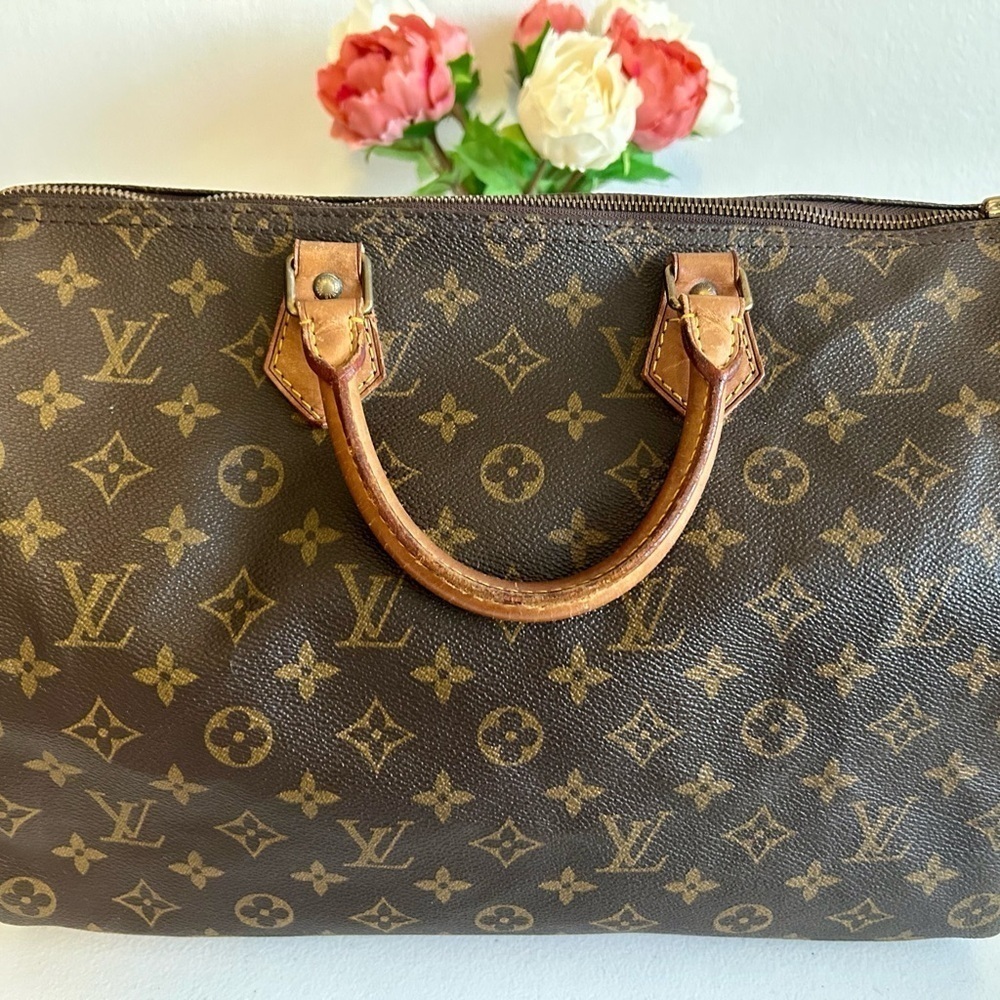 Authentic Vintage Louis Vuitton Speedy 35 Monogram 1991 Collection - Picture 4 of 9